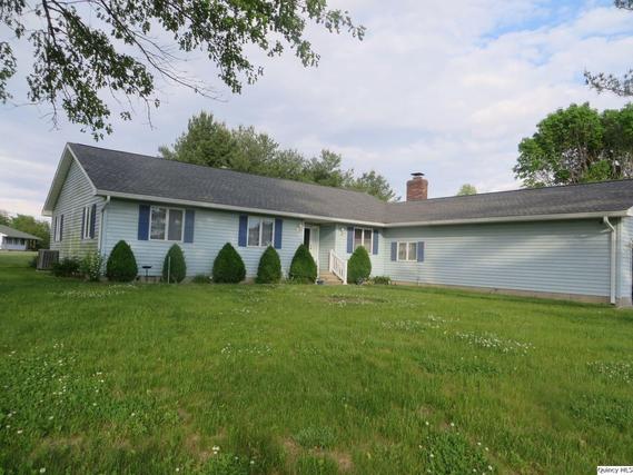 502 N Chestnut, Versailles, IL 62378