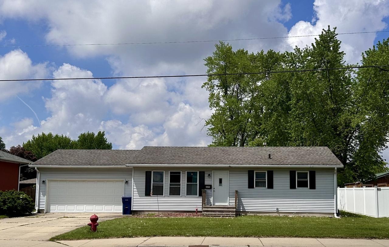 2293 Saint Vincent's Ave., Lasalle, IL 61301
