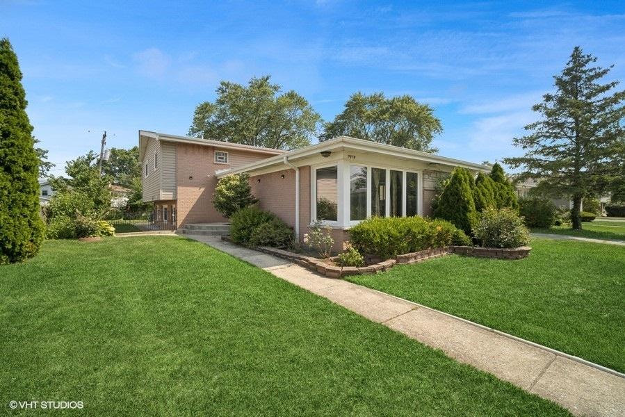 7618 Beckwith Rd., Morton Grove, IL 60053