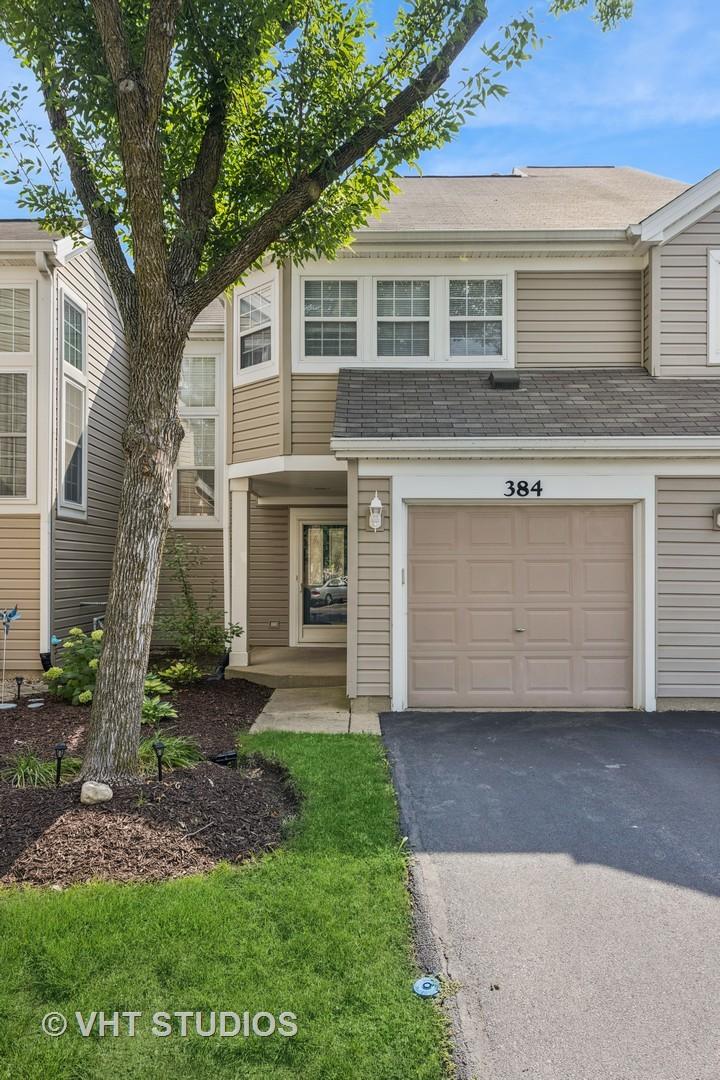 384 Waterford Ct., Carol Stream, IL 60188