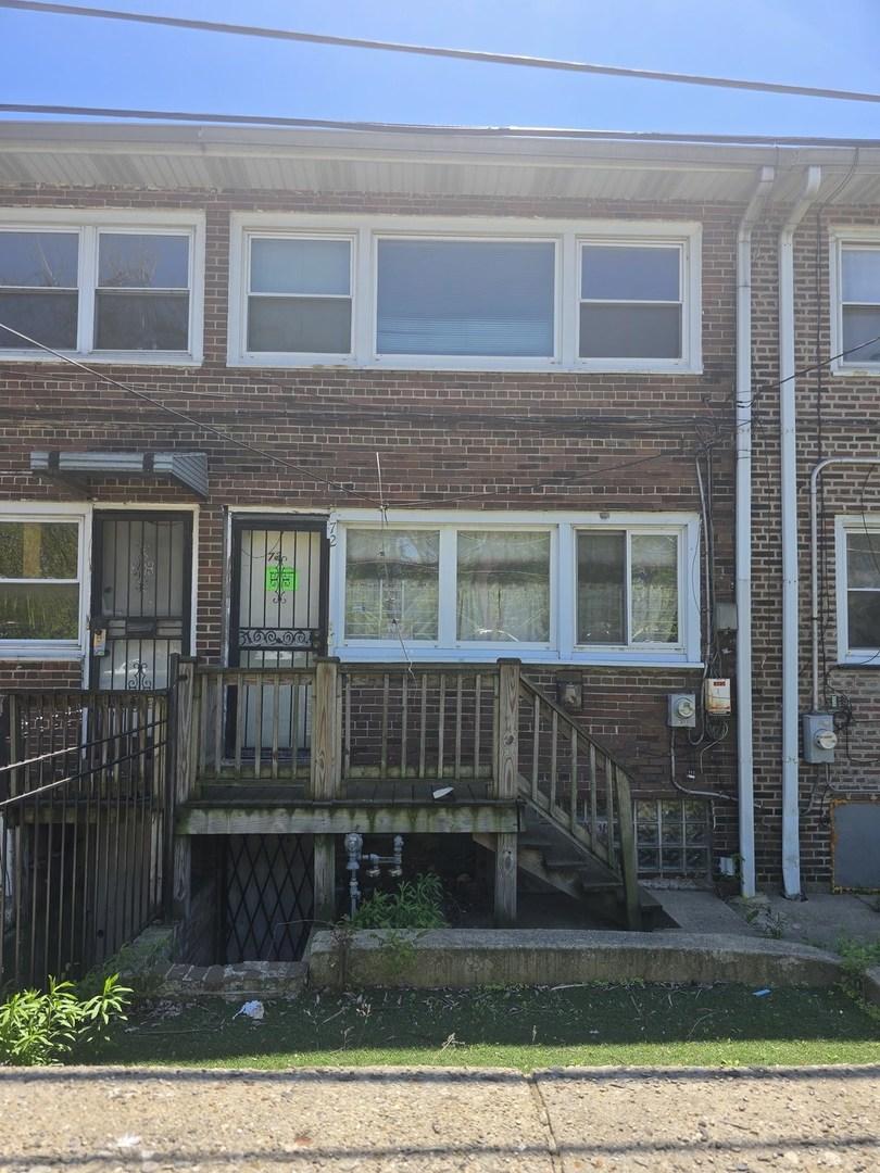 72 E 37th St., Chicago, IL 60653