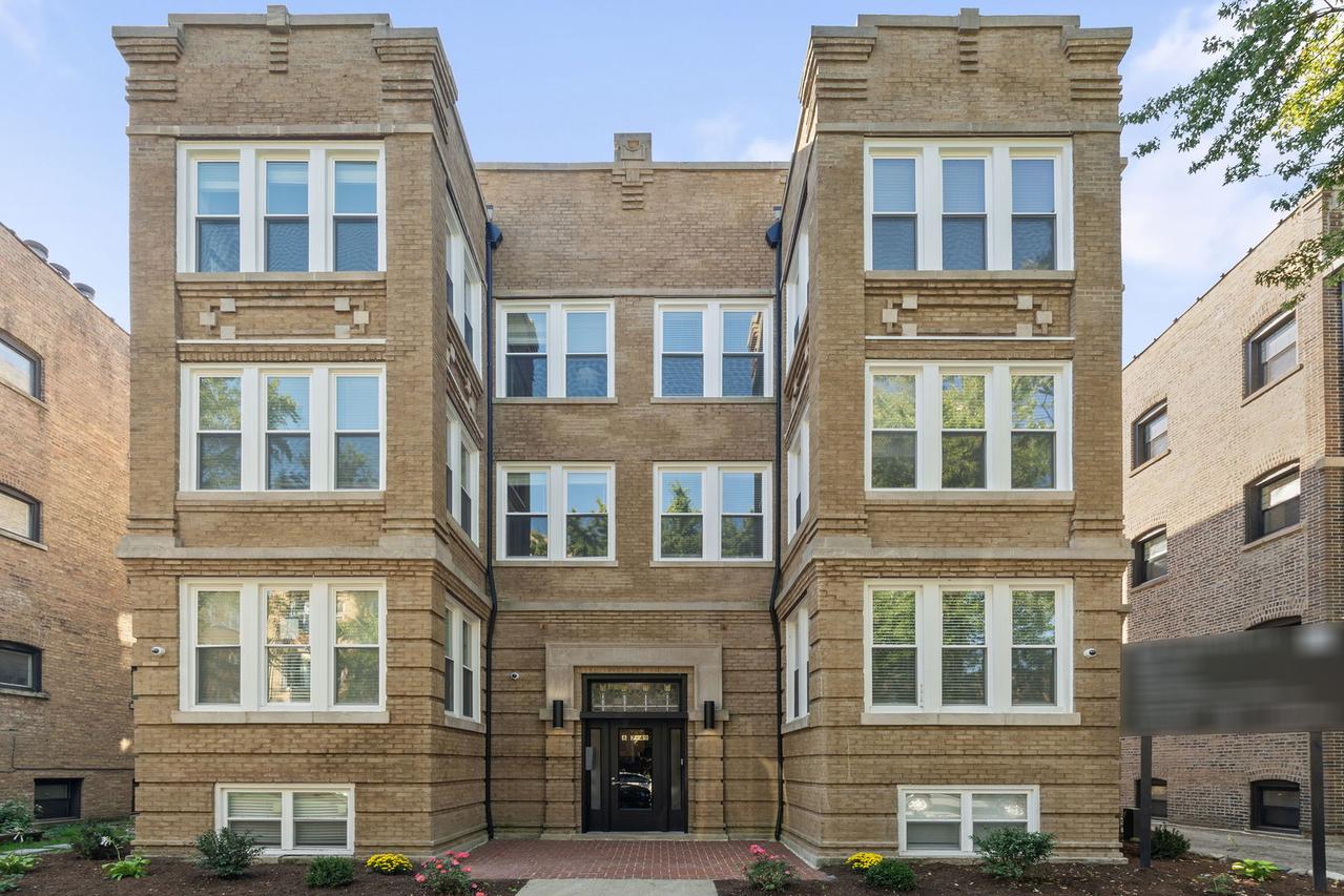 847 W Ainslie St. #1W, Chicago, IL 60640