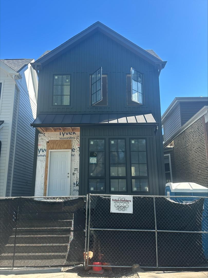 2205 W Huron St., Chicago, IL 60612
