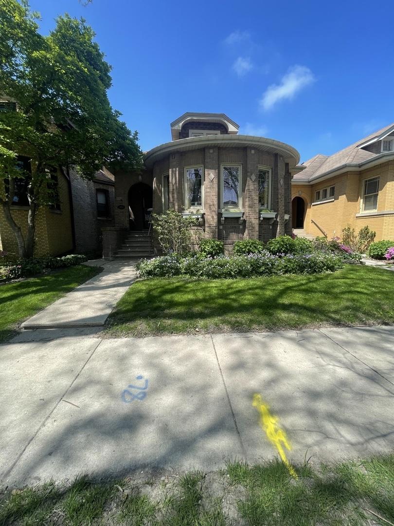 6108 N Maplewood Ave., Chicago, IL 60659