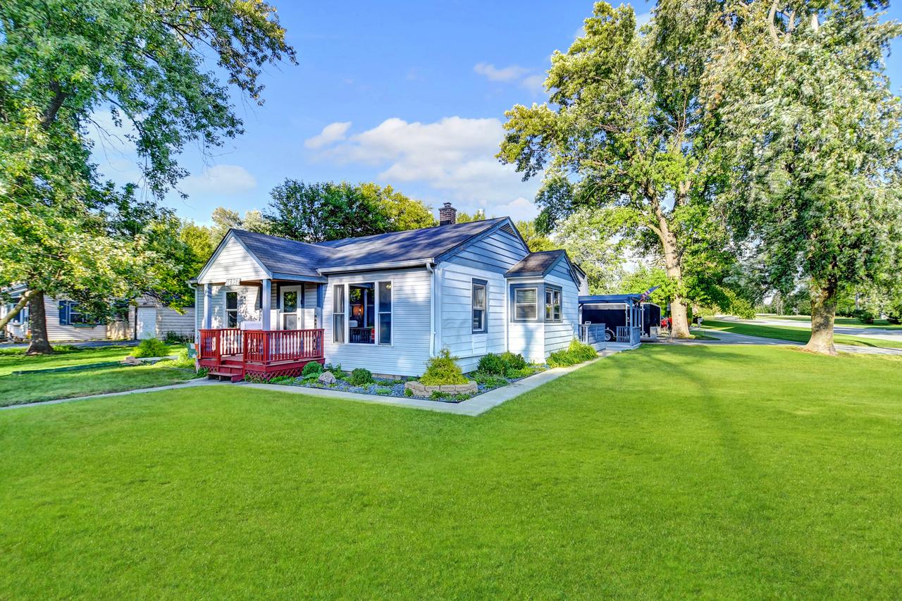 16957 Sayre Ave., Tinley Park, IL 60477