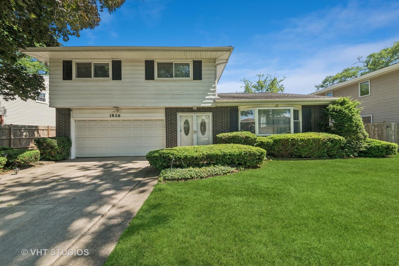 1826 E Tano Ln., Mount Prospect, IL 60056