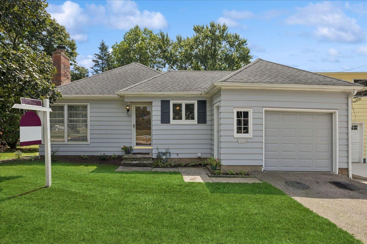 125 Forest Ave., Woodstock, IL 60098