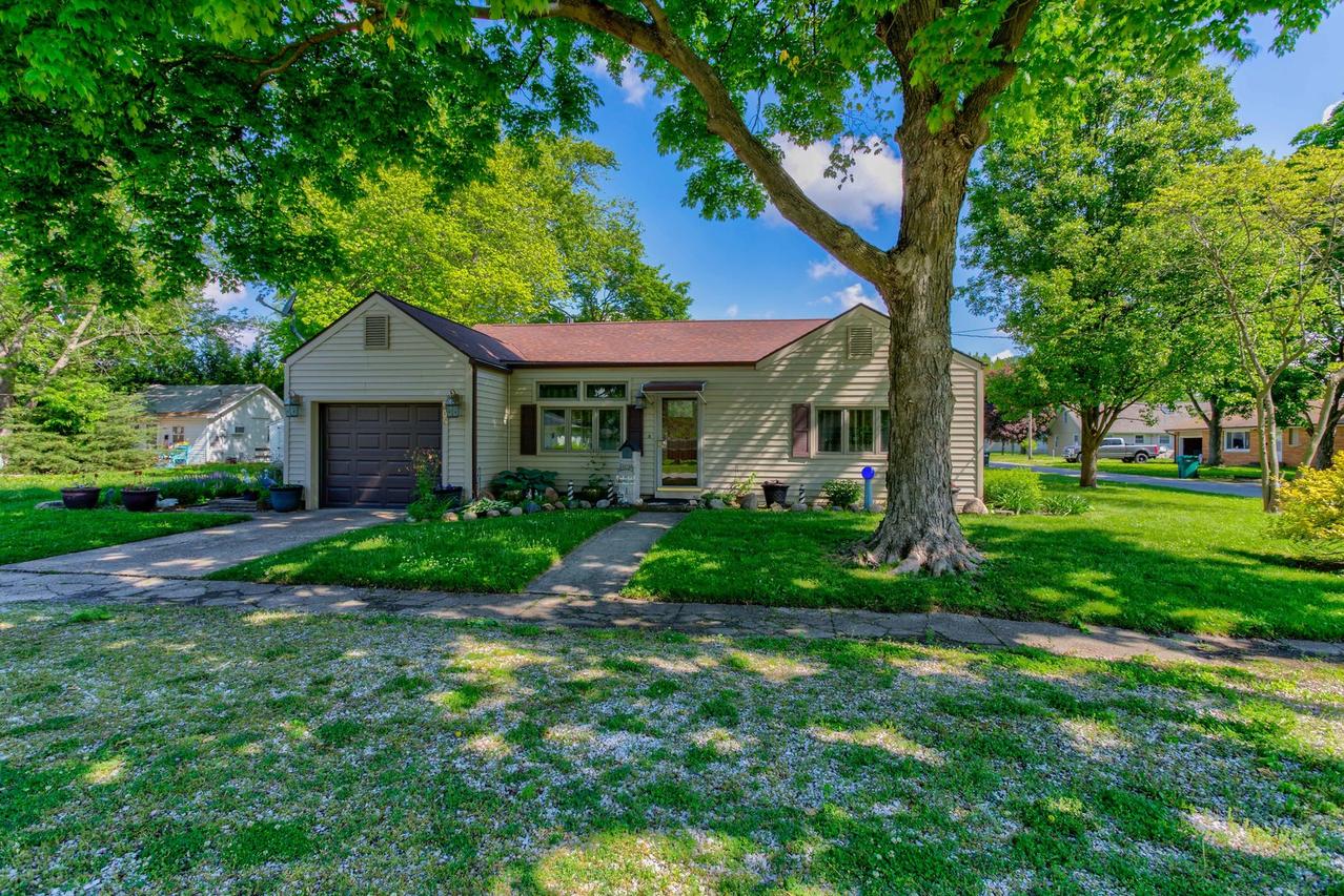 606 E Houghton St., Tuscola, IL 61953