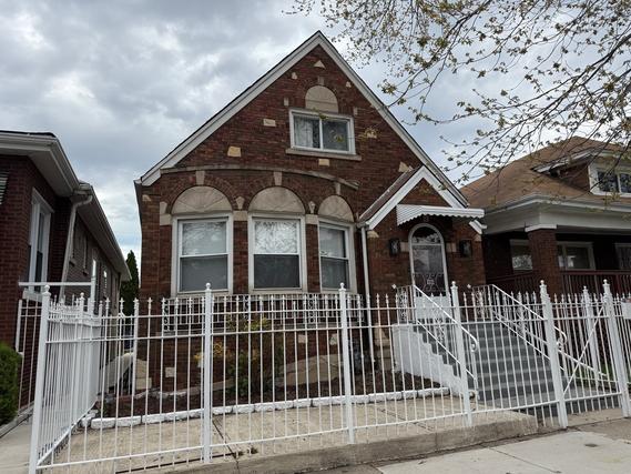 6333 S Mozart St., Chicago, IL 60629