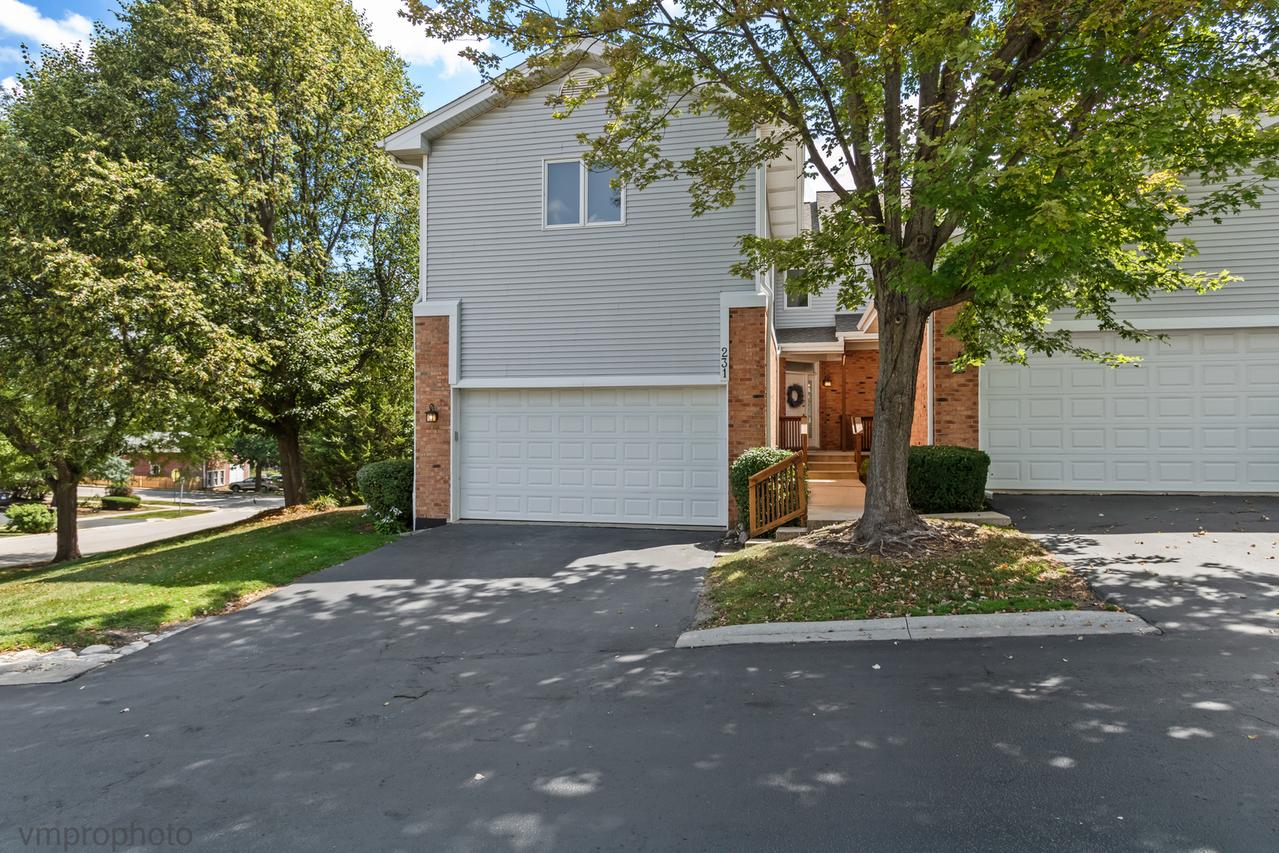 231 Charlotte Ct., Cary, IL 60013