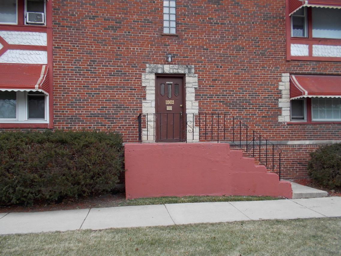 808 Bellwood Ave. #1N, Bellwood, IL 60104