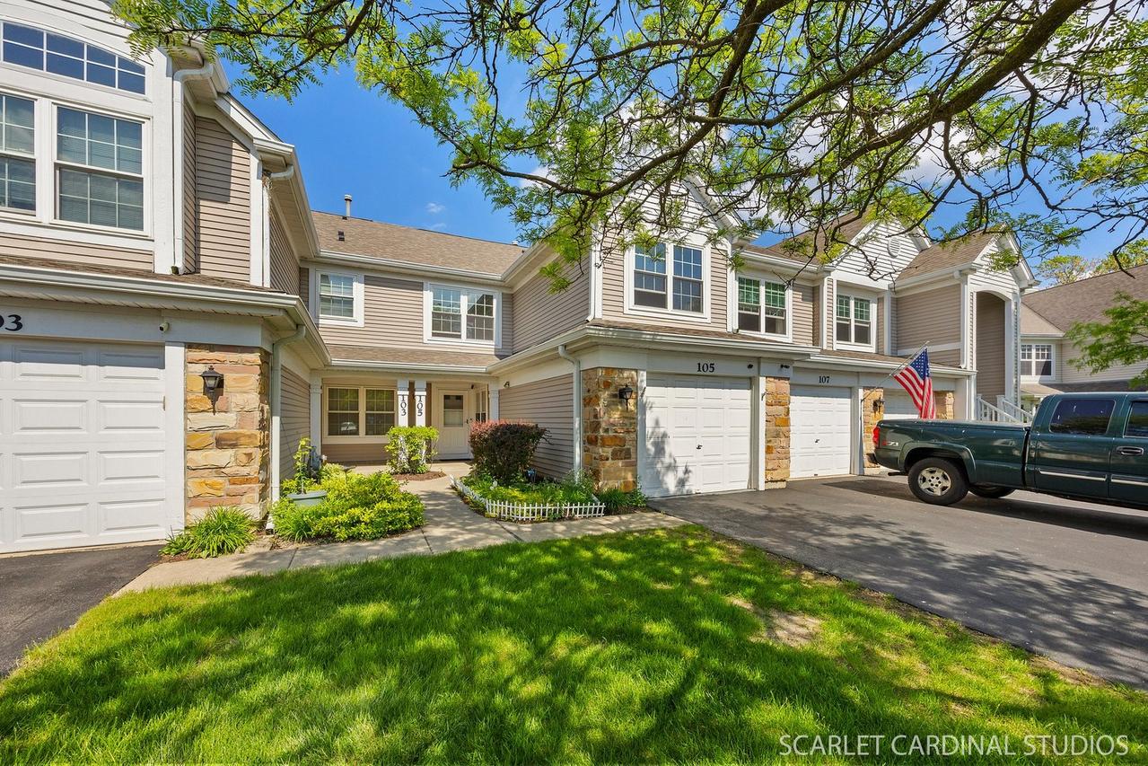 105 Concord Ln., Carol Stream, IL 60188