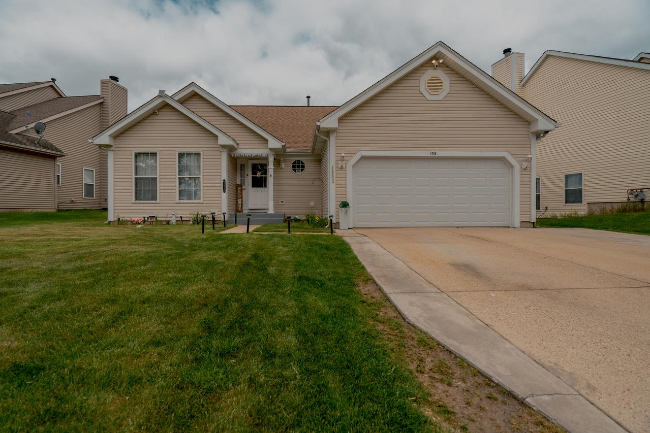 1052 Clover Hill Dr., Elgin, IL 60120