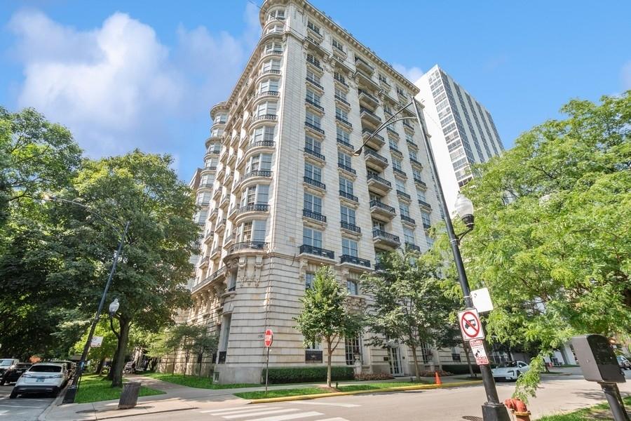 1544 N State Pkwy. #A3, Chicago, IL 60610