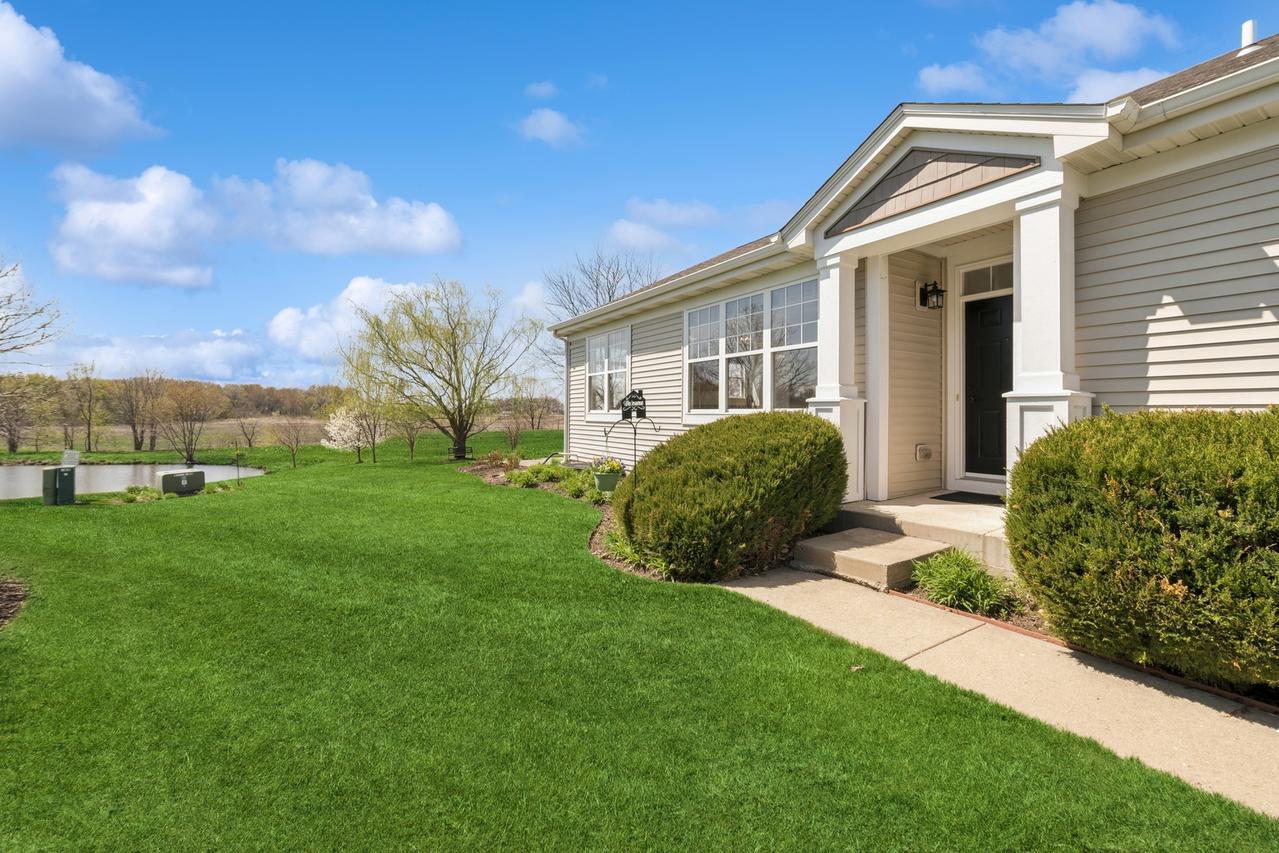 2961 Strauss Ct., Woodstock, IL 60098