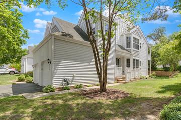 430 Edgewater Ln., Wauconda, IL 60084