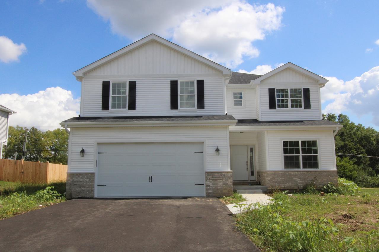 715 Fox Trail Ter., Cary, IL 60013