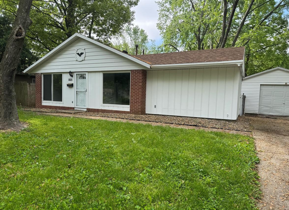 1615 Hunter St., Urbana, IL 61802