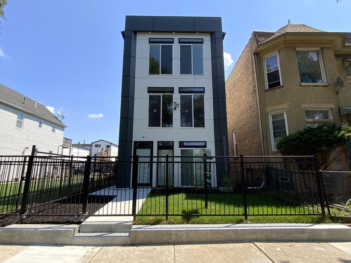 [Address Hidden by Seller], Chicago, IL 60637