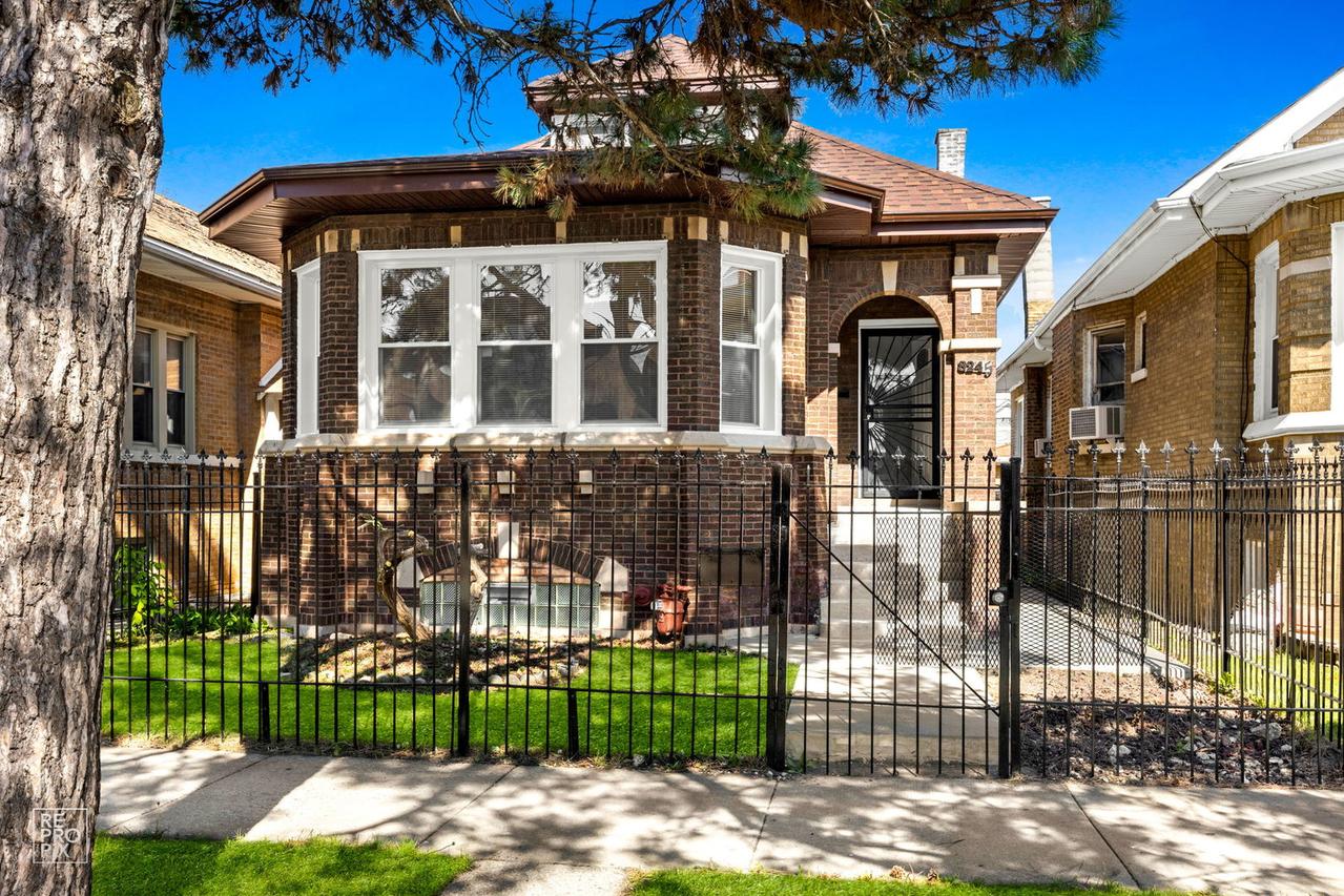 8245 S Justine St., Chicago, IL 60620