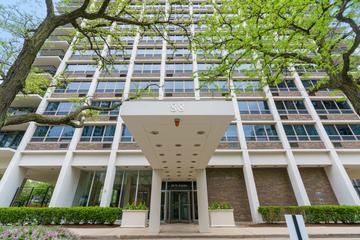 88 W Schiller St. #1906, Chicago, IL 60610