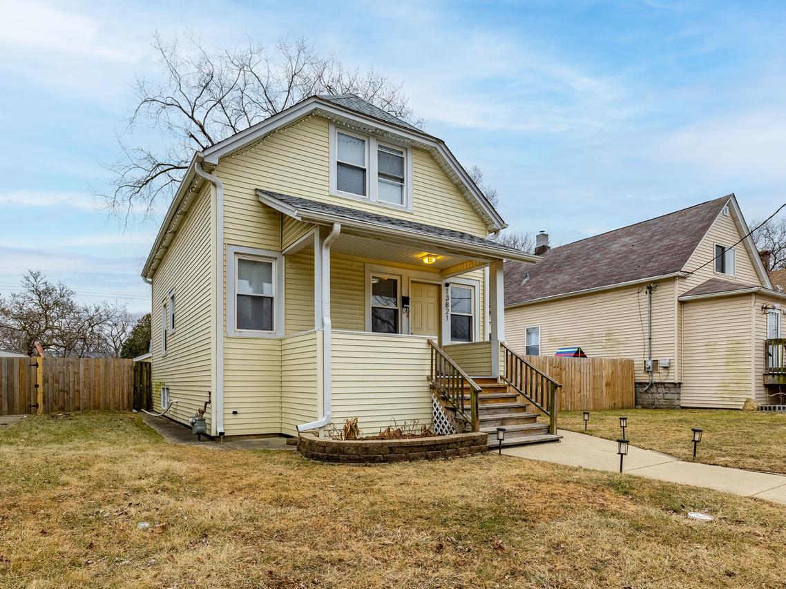 13821 Park Ave., Dolton, IL 60419