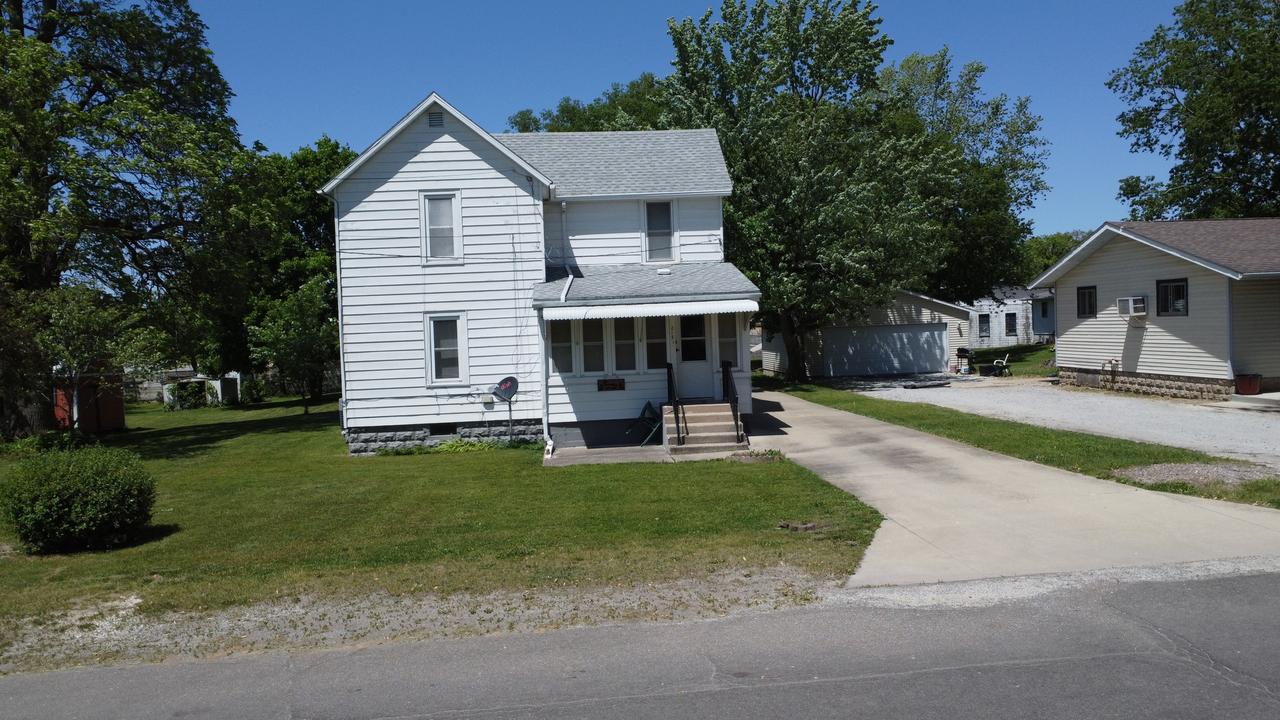 218 W Fleming St., Watseka, IL 60970