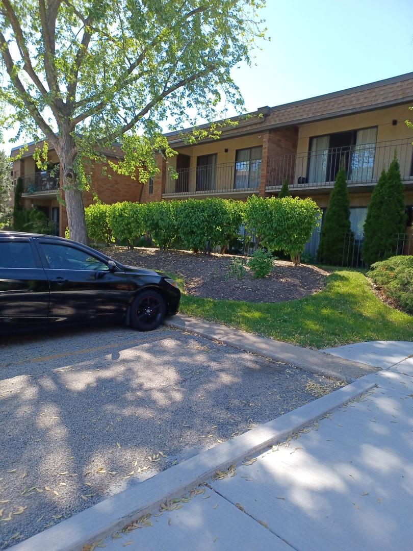 70 Old Oak Dr. #226, Buffalo Grove, IL 60089