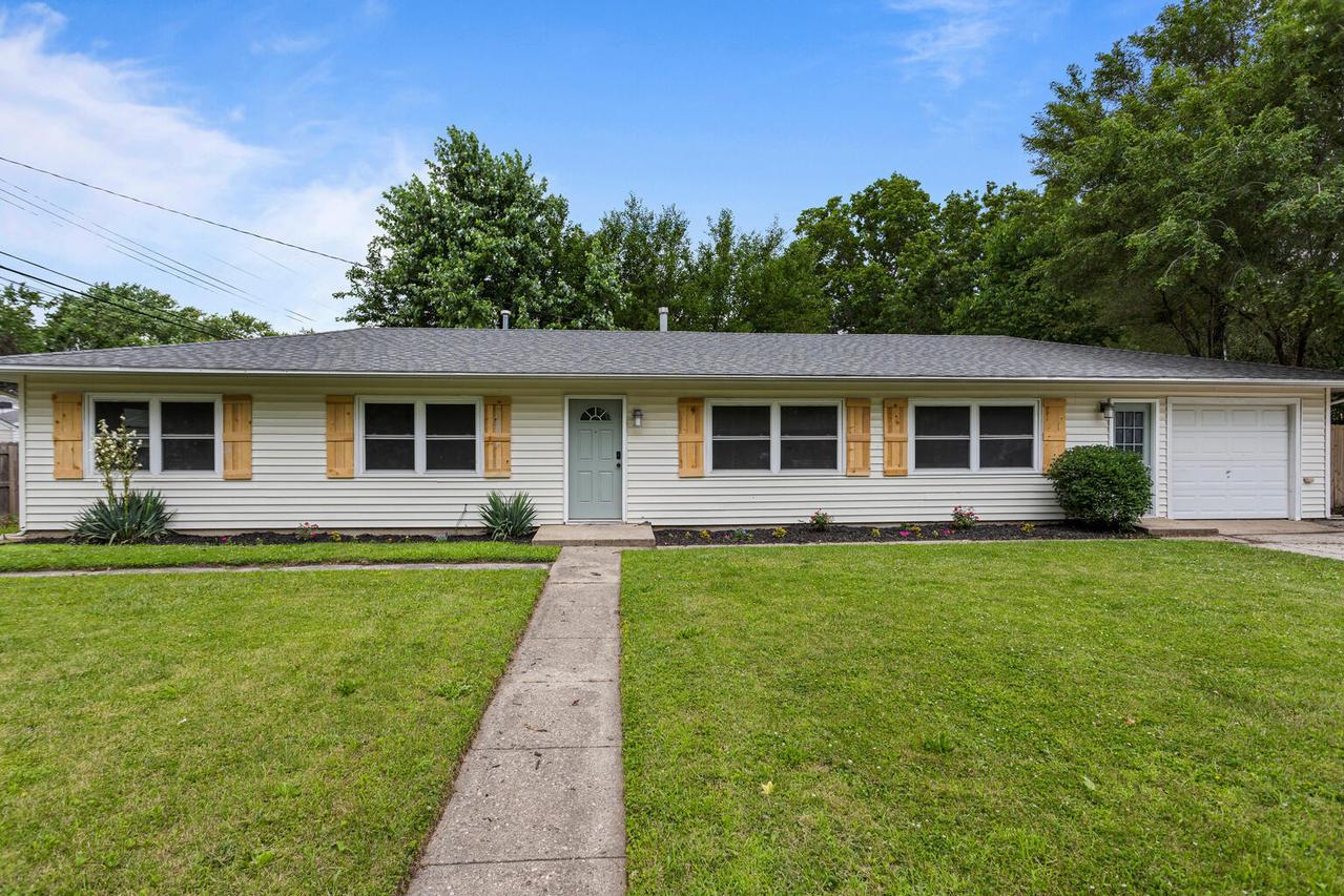 1802 Meadow Dr., Champaign, IL 61821