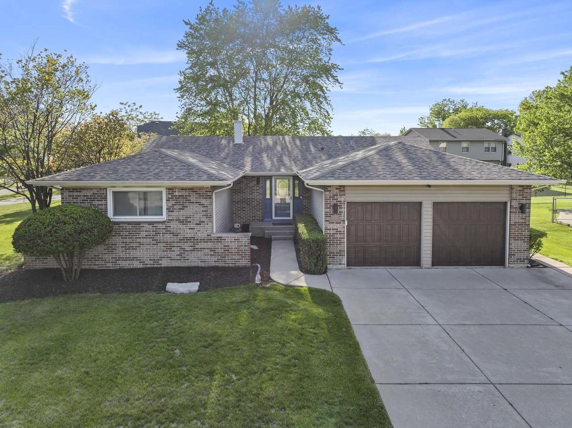 1680 Dakota Dr., Elk Grove Village, IL 60007