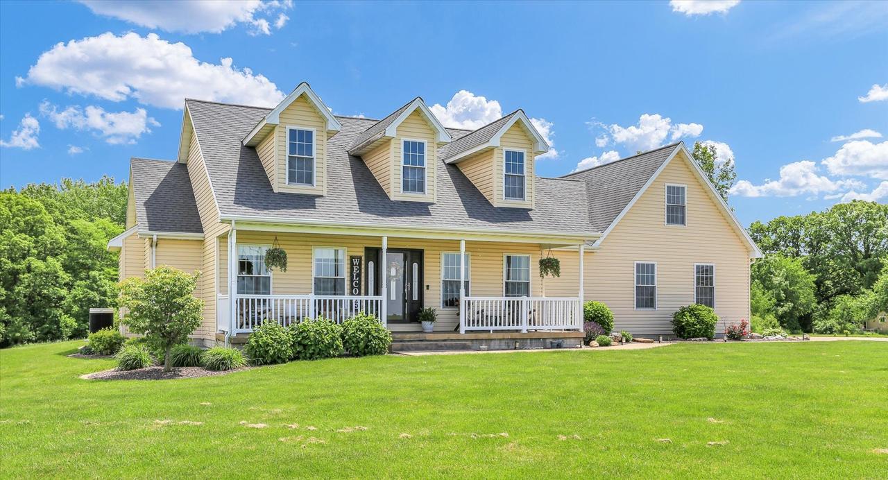 1228 N County Road 530 E Rd., Tuscola, IL 61953