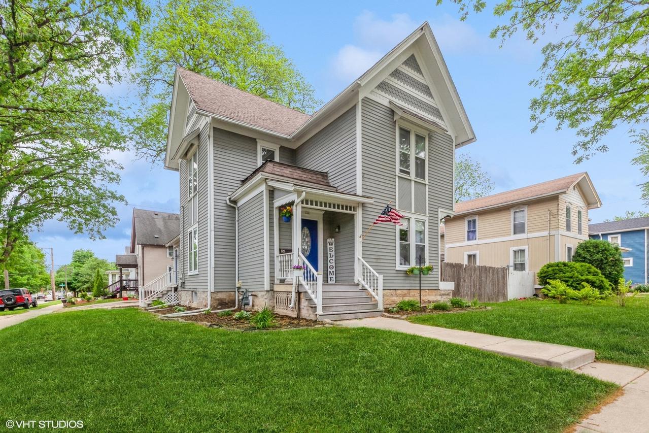 523 Spruce St., Aurora, IL 60506
