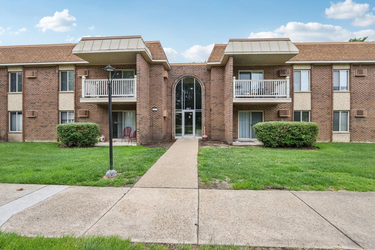 461 N Jonathan Dr. #104, Palatine, IL 60074