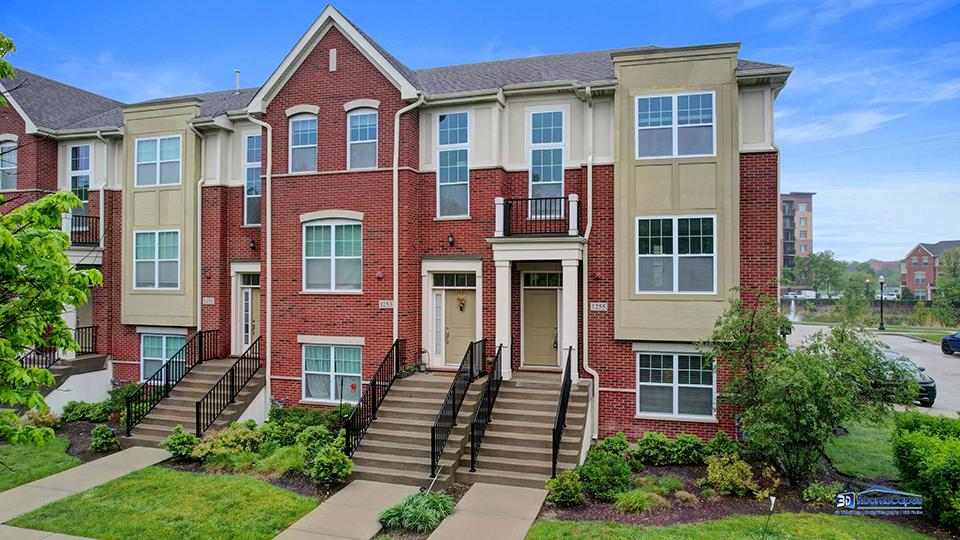 1255 Danforth Ct., Vernon Hills, IL 60061