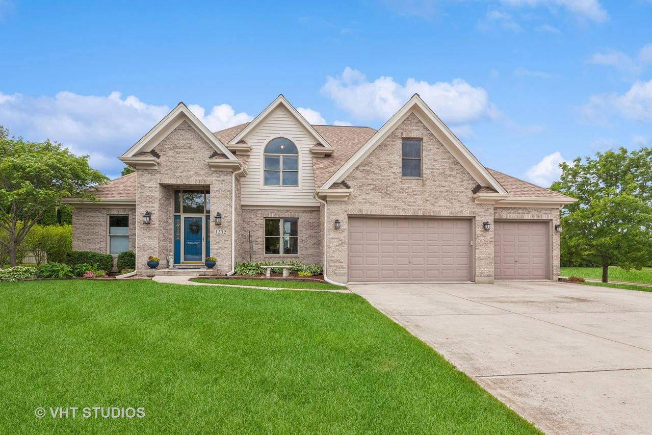 1132 Sara Ct., Batavia, IL 60510