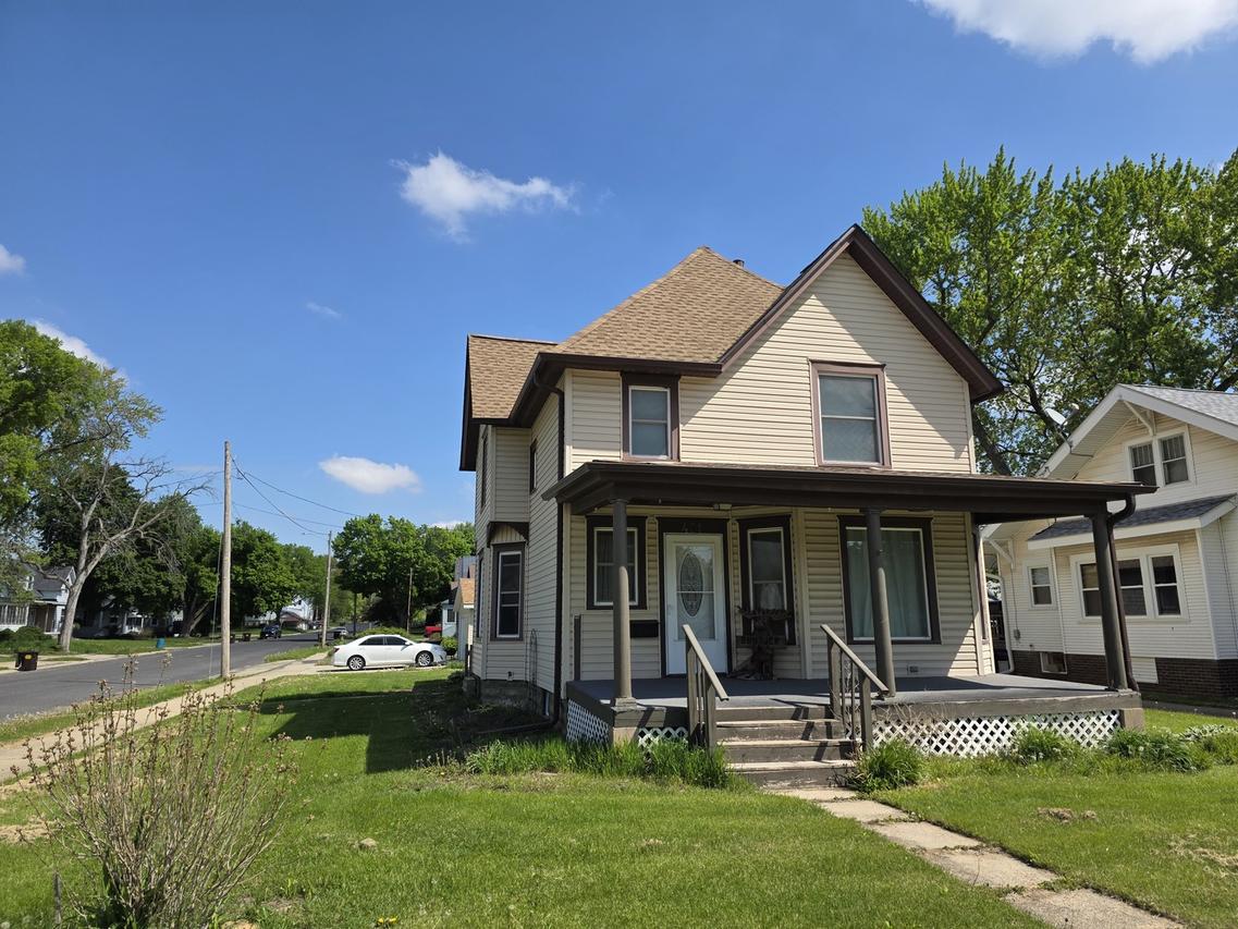 401 Dixon Ave., Rock Falls, IL 61071