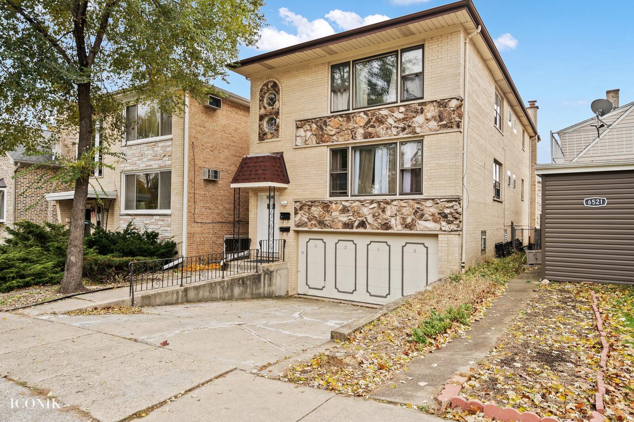 6519 W Forest Preserve Ave., Harwood Heights, IL 60706