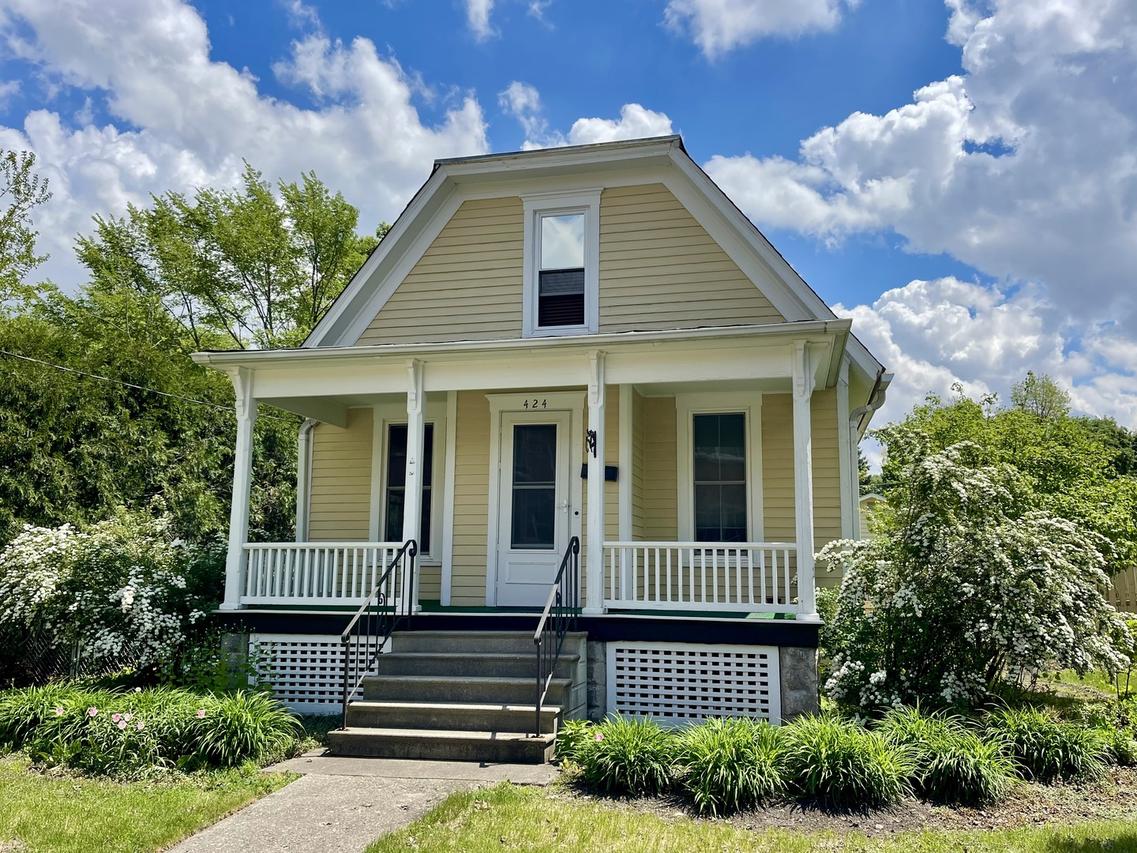 424 N 4th St., Dekalb, IL 60115