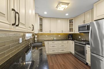 3907 New Haven Ave., Arlington Heights, IL 60004