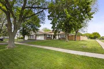 3907 New Haven Ave., Arlington Heights, IL 60004