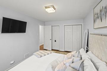 3907 New Haven Ave., Arlington Heights, IL 60004