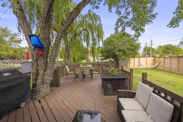 3907 New Haven Ave., Arlington Heights, IL 60004