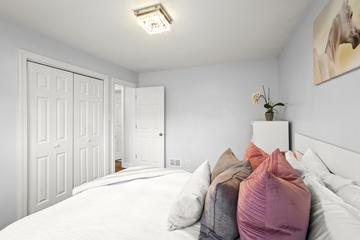 3907 New Haven Ave., Arlington Heights, IL 60004