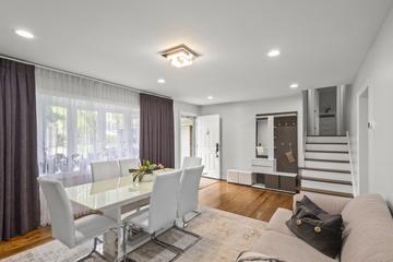 3907 New Haven Ave., Arlington Heights, IL 60004