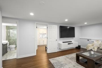 3907 New Haven Ave., Arlington Heights, IL 60004