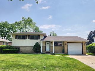 237 Sumac Ln., Schaumburg, IL 60193