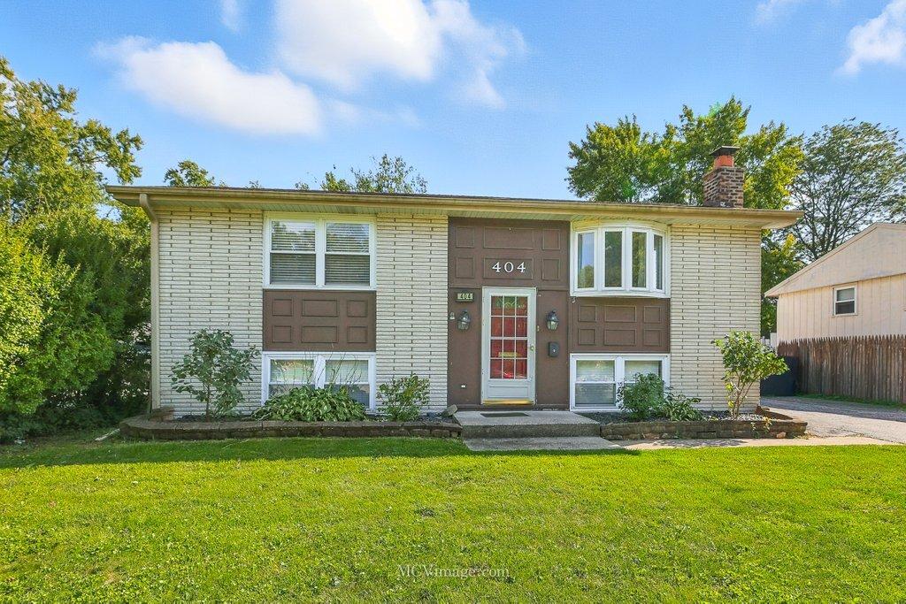 404 E Maple Dr., Glenwood, IL 60425