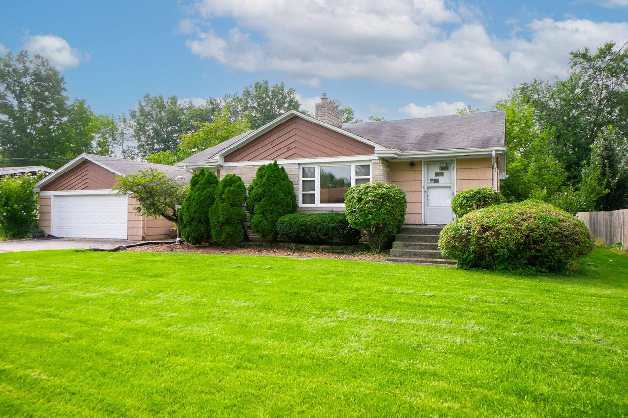 3225 Otto St., Lansing, IL 60438