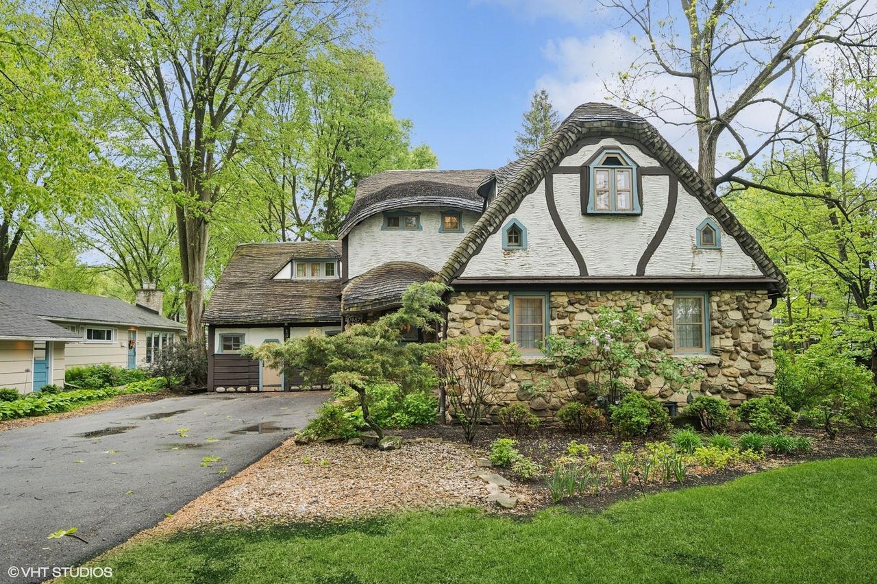 [Address Hidden by Seller], Winnetka, IL 60093