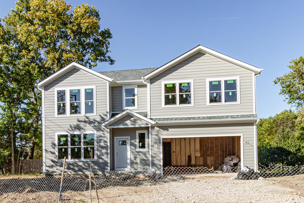 1061 Green Bay Rd., Lake Bluff, IL 60044
